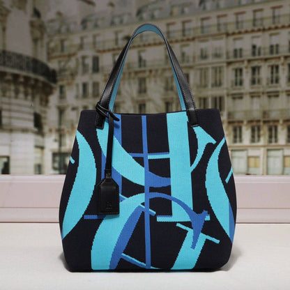 CH 2in1
150 dhs🪙🌨️
size:26*25.5*20

Zain07
♥️♥️♥️