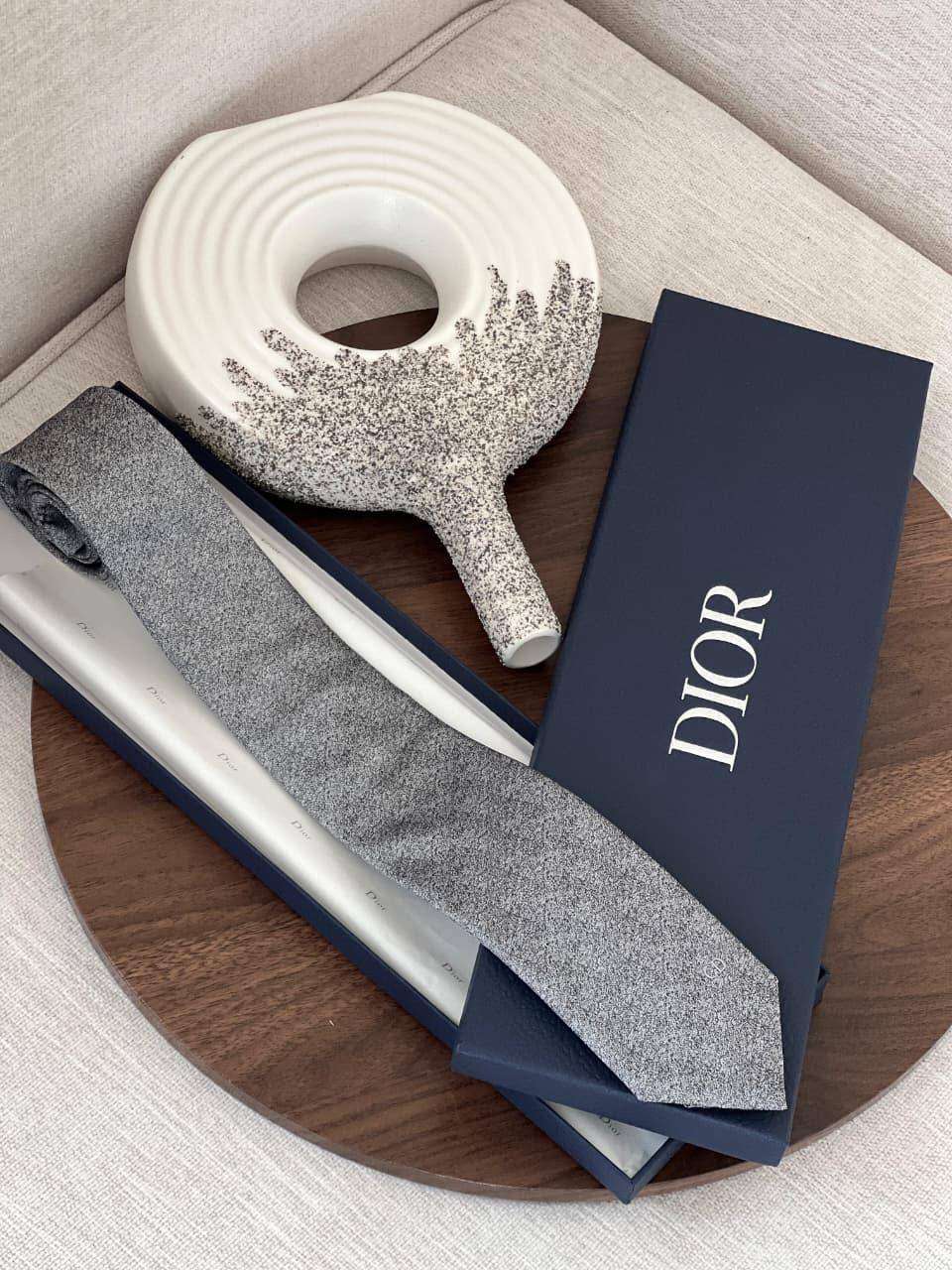 TIE
Super Master Quality
250 dhs💓

Zain267
♥️♥️♥️