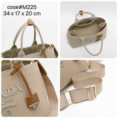 PRADA ᴊᴀʀᴅɪɴɪᴇ̀ʀᴇ
ʟᴀʀɢᴇ ʟɪɴᴇɴ ʙʟᴇɴᴅ ᴛᴏᴛᴇʙᴀɢ
ᴡɪᴛʜ ᴄᴏɴᴛʀᴀsᴛɪɴɢ ᴄᴏɢɴᴀᴄ ʟᴇᴀᴛʜᴇʀ
ᴇᴍʙʀᴏɪᴅᴇᴅ ʟᴏɢᴏ
sɪᴢᴇ : 34 cm

75 dhs💓

Zain31
♥️♥️♥️
