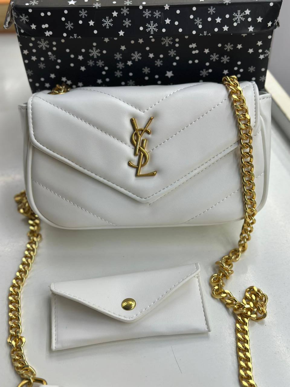 YSL
Good quality 
Size 21 cm
100 dhs🇦🇪🇦🇪
With box 📦

Zain70
♥️♥️♥️