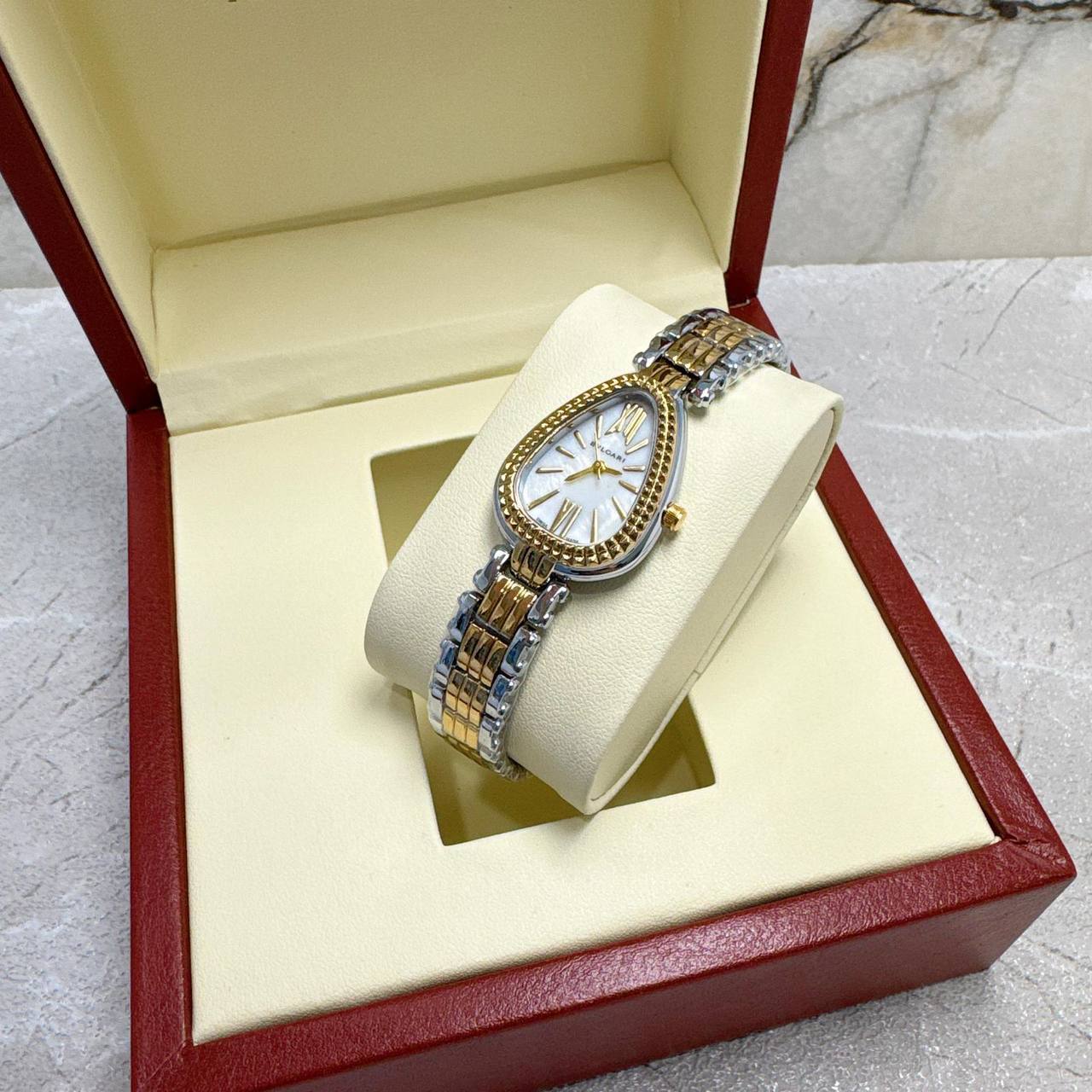 New stock 
Ladies Watch
55 dhs💛

Zain45
♥️♥️♥️