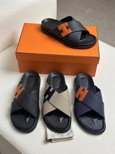 NEW CAME
HERMES SLIPPER
GOOD QUALITY
105 dhs🇦🇪🇦🇪
Size 40 TO 46

Zain40
♥️♥️♥️