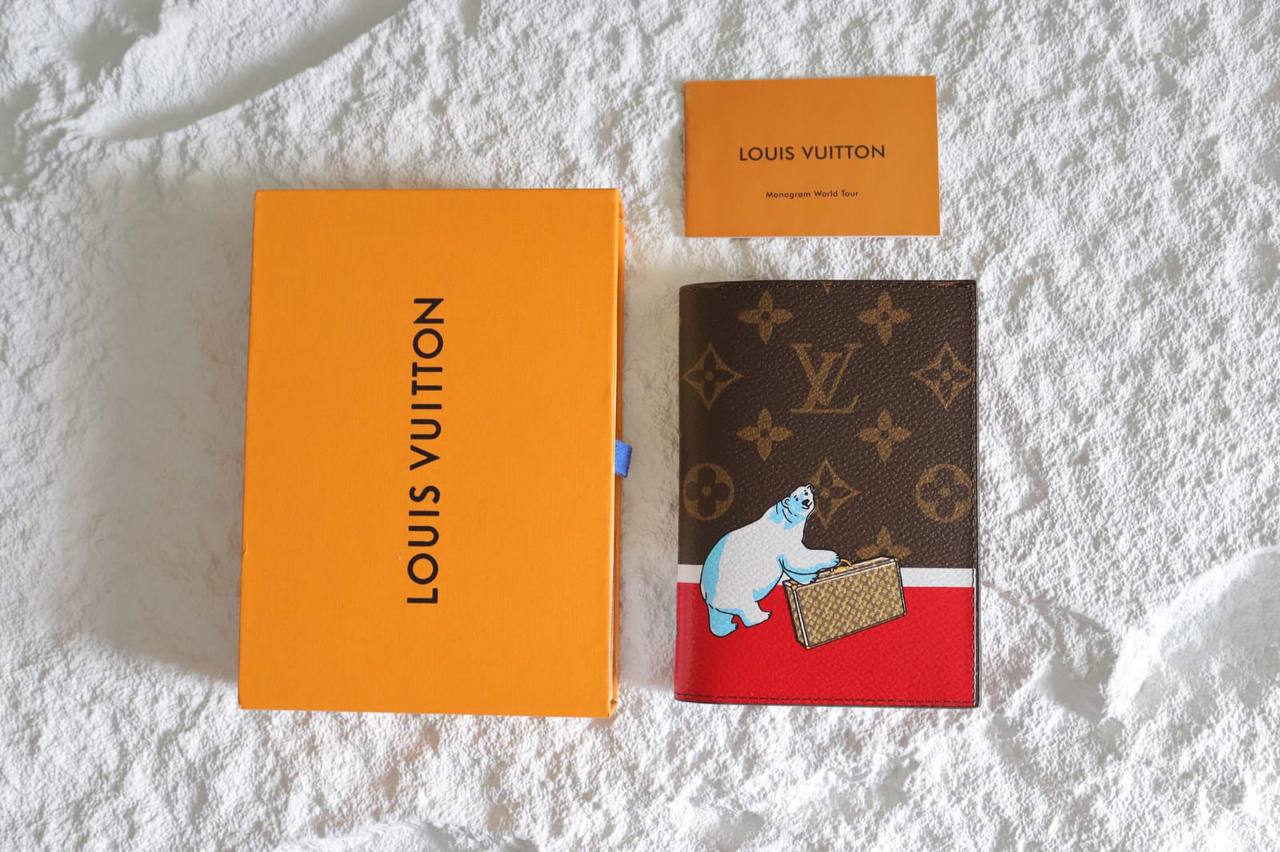 LV - Goyard
Wallets
 master 
passport holder
95 dhs✅

Zain33
♥️♥️♥️