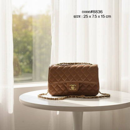 CHANEL ᴄʟᴀssɪᴄ
ᴅᴏᴜʙʟᴇ ғʟᴀᴘ ɢᴏʟᴅ ʜᴀʀᴅᴡᴀʀᴇ
LAMBSKIN LEATHER ᴍᴀᴛᴇʀɪᴀʟ
sɪᴢᴇ : 25 cm

70 dhs✅

Zain31
♥️♥️♥️