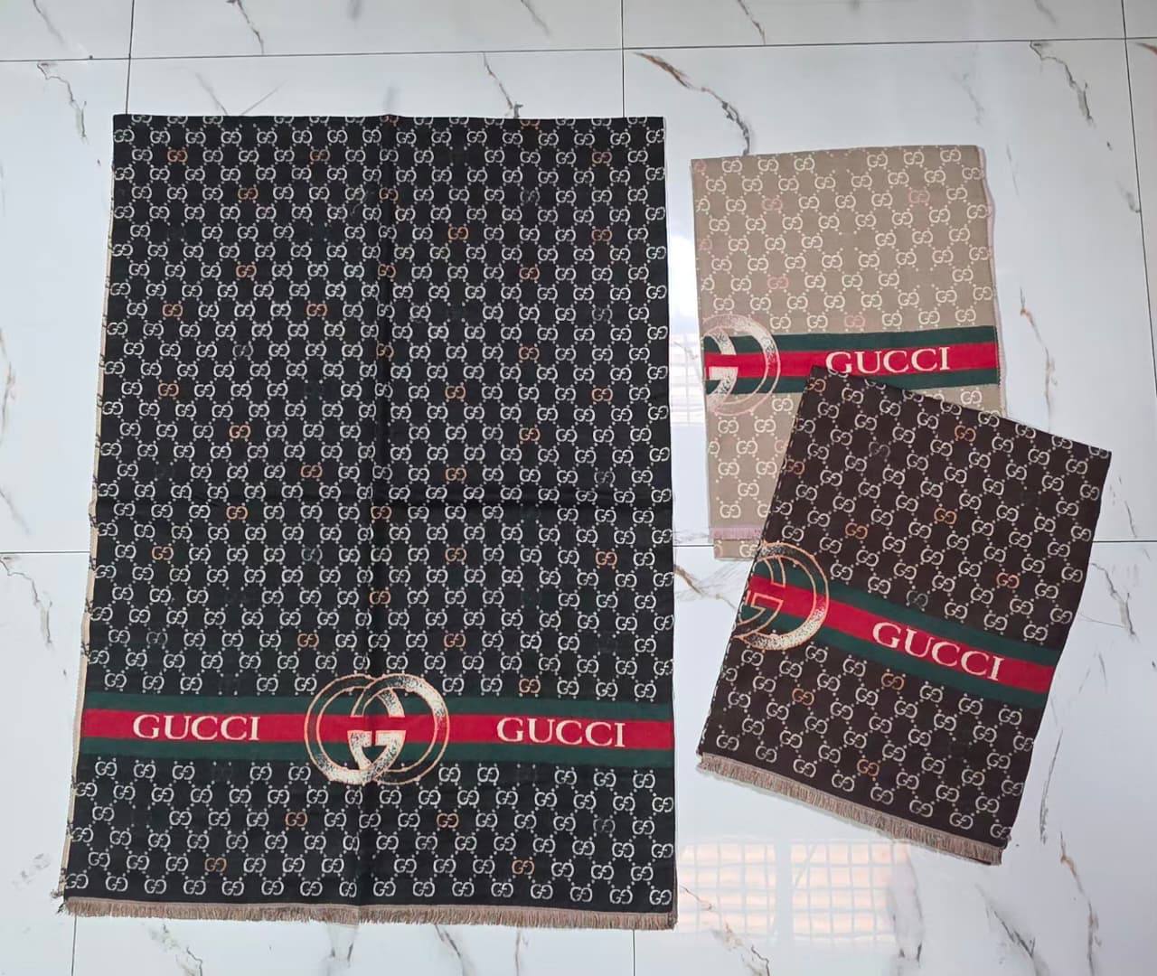 Scarf
40 dhs✅

Zain232
♥️♥️♥️