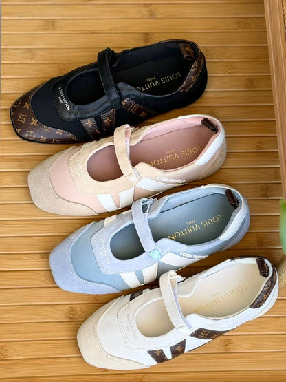 LV
𝗦𝗶𝘇𝗲 𝟯𝟲 𝘁𝗼𝗼 𝟰𝟭
490 dhs✅

Zain178
♥️♥️♥️