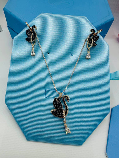SWAROVSKI 
Necklace
Earring 🍁
Master quality 💯
With normal boxes 🗃️ 
120 dhs✅

With master box 📦 
160 dhs✅

Zain216
♥️♥️♥️