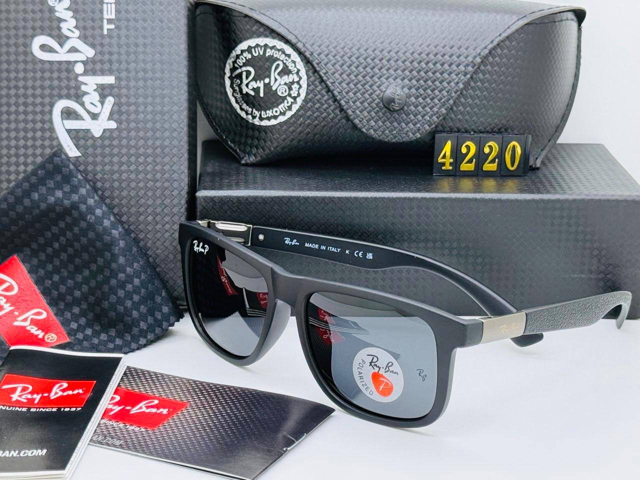 Sunglass
55 dhs✅

Zain29
♥️♥️♥️