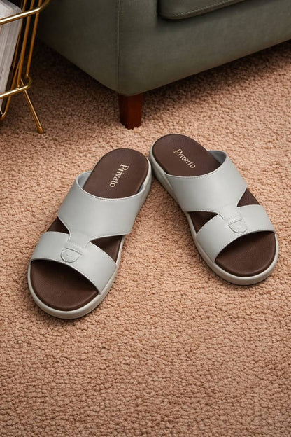 slippers for men good quality  with box and paper bag size available (40to46) 6to12) 
180 dhs❣️

Zain59
♥️♥️♥️