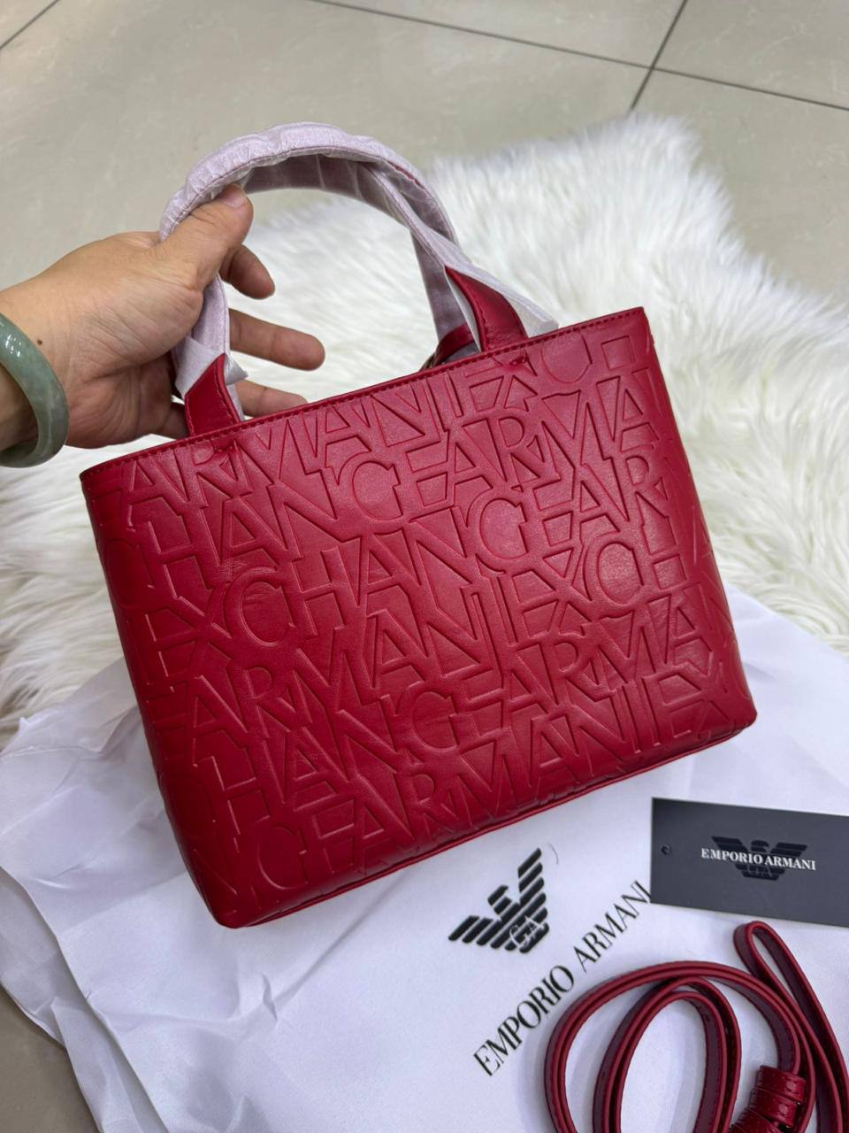 ❤️ Emporio Armani
1⃣️ First quality
Size: 23 * 19 cm
90 dhs🇦🇪

Zain115
♥️♥️♥️