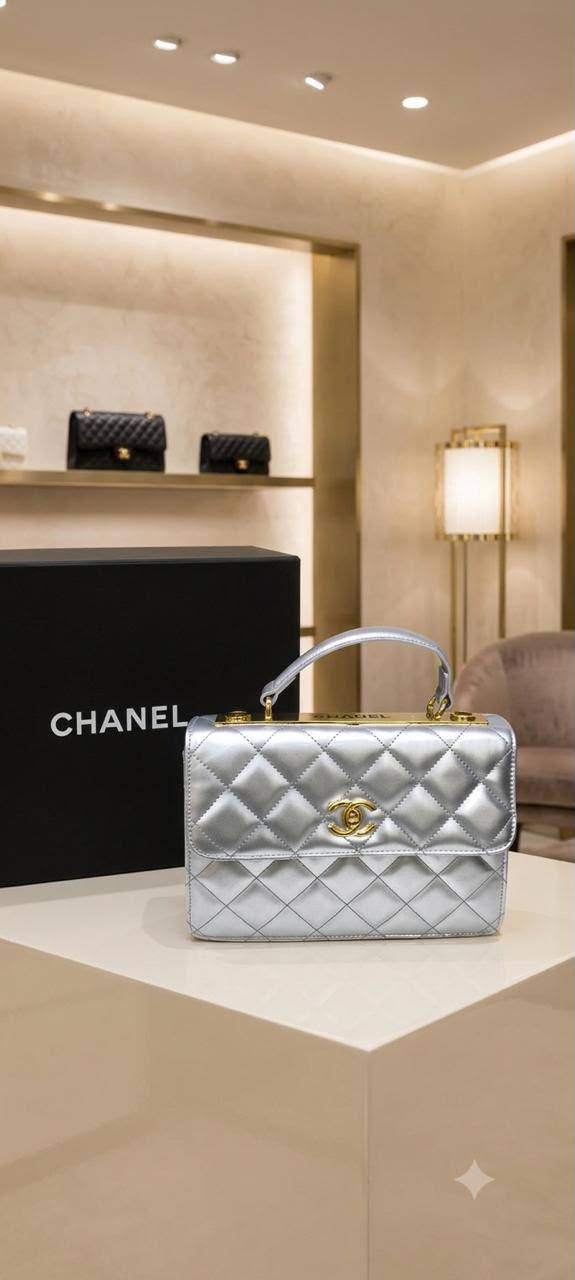 Chanel 
with box 
120 dhs✅

Zain215
♥️♥️♥️