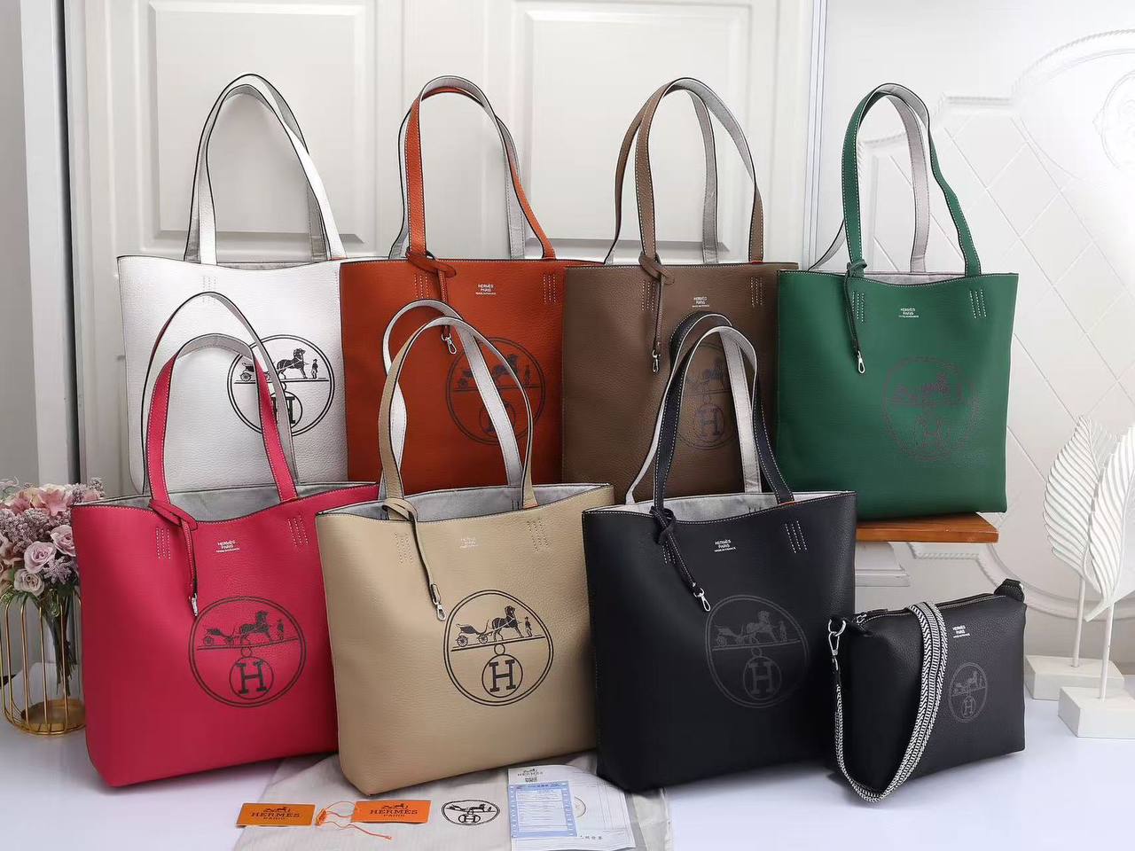 Hermes 
with pauch good quality 
105 dhs❣️

Zain278
♥️♥️♥️