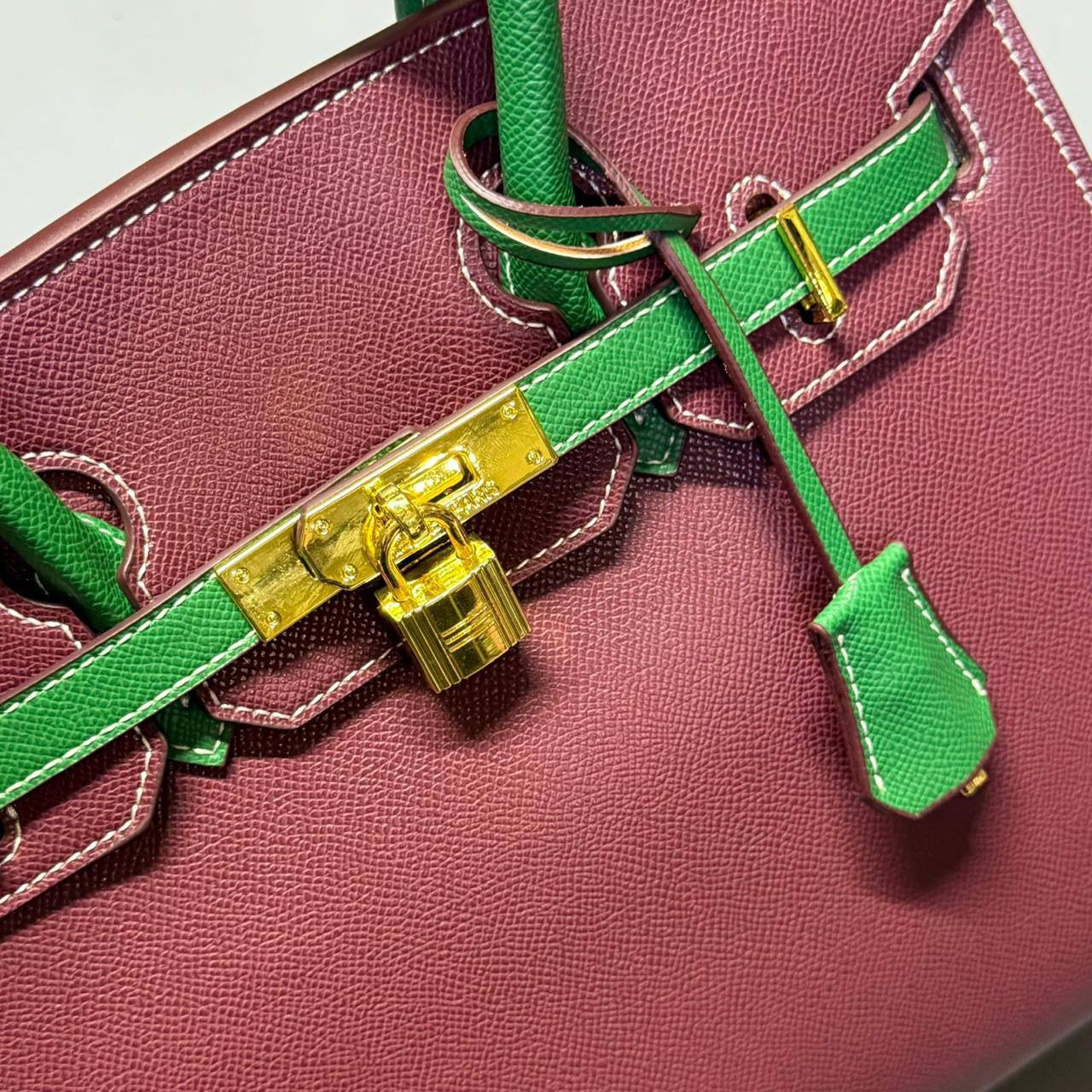 HERMES 
GOOD QUALITY 
120 dhs🇦🇪🇦🇪
SIZE: 30cm

Zain295
♥️♥️♥️