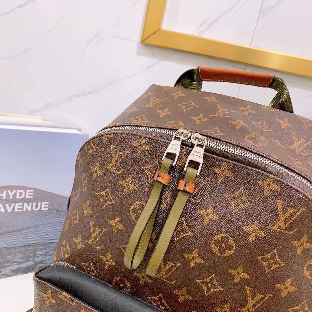 LV
 BACKPACK 
COPY ONE 
190 dhs✅

Zain295
♥️♥️♥️