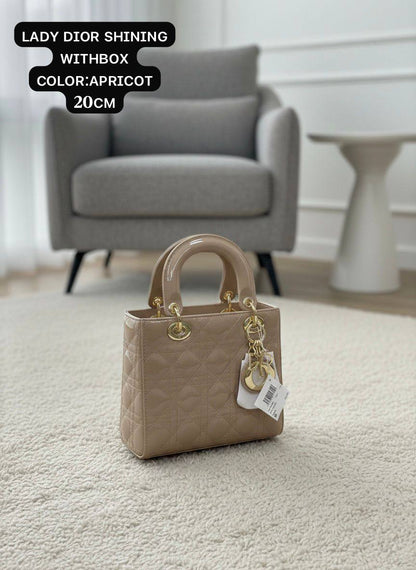 ᴄʜʀɪsᴛɪᴀɴ Dior ʟᴀᴅʏ ᴅɪᴏʀ
ʜᴀɴᴅʙᴀɢ ᴡɪᴛʜ ʟᴏɴɢ sᴛʀᴀᴘ
ᴡɪᴛʜ ʙᴏx🎁🎁🎁
ɢʟᴏssʏ ᴍᴀᴛᴇʀɪᴀʟ
sɪᴢᴇ:𝟐𝟎ᴄᴍ
110 dhs💓

Zain56
♥️♥️♥️