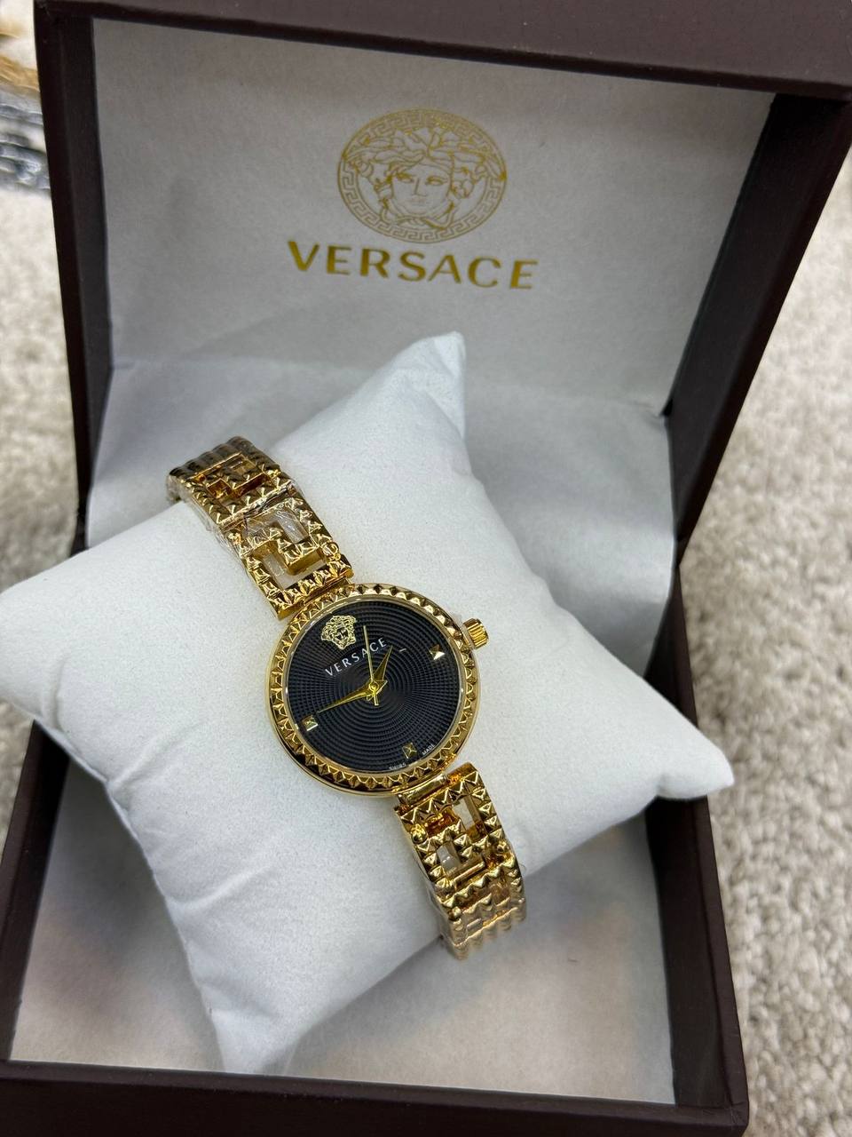 VERSACE🆕 LADIES 
GOOD QUALITY 💯
60 dhs🪙💕

Zain133
♥️♥️♥️