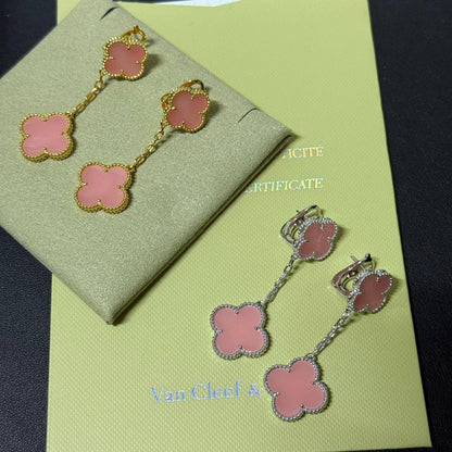 VCA ❤️‍🔥*
Earring 🐦‍🔥
2 flower 🌺 
Master quality 💯
With normal boxes 📦 
80 dhs❣️
With master box 📦 
120 dhs❣️

Zain216
♥️♥️♥️