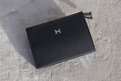 Men's Clutch 
Good Quality
90 dhs🗽

Zain33
♥️♥️♥️