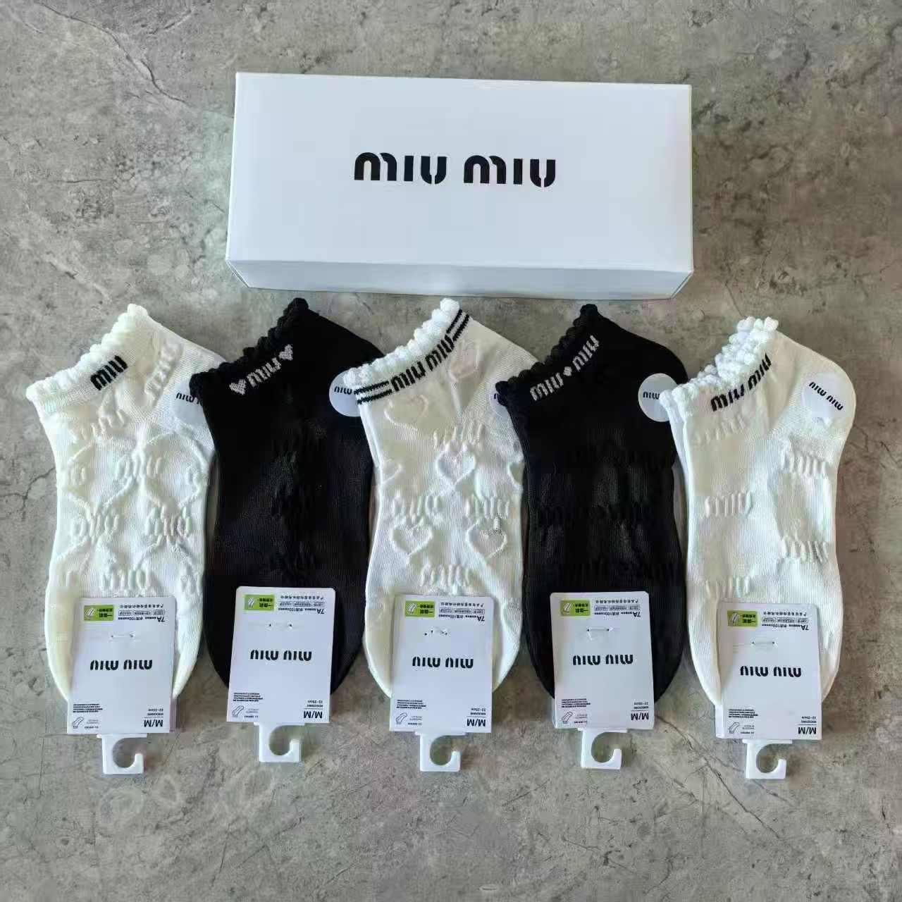 ALO 
5in 1 
30 dhs❣️

with box
🎁🎁🎁

Zain90
♥️♥️♥️