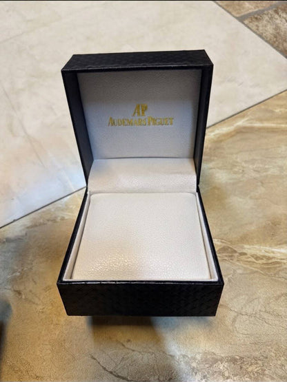 Small watch 📦 Box

20 DHS🇦🇪🇦🇪🇦🇪

Zain40
♥️♥️♥️