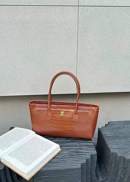 Chanel

130 dhs🇦🇪🇦🇪

Zain143
♥️♥️♥️