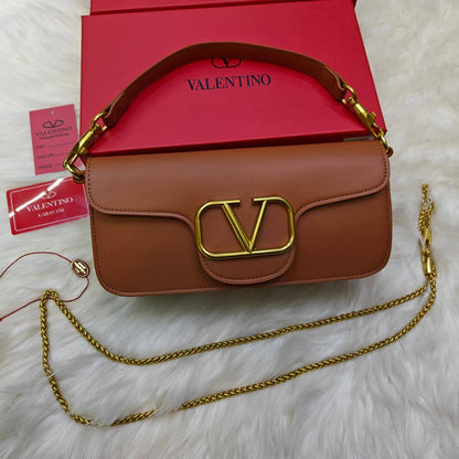 Valentino 
115 dhs👑 

with box
🎁🎁🎁

Zain235