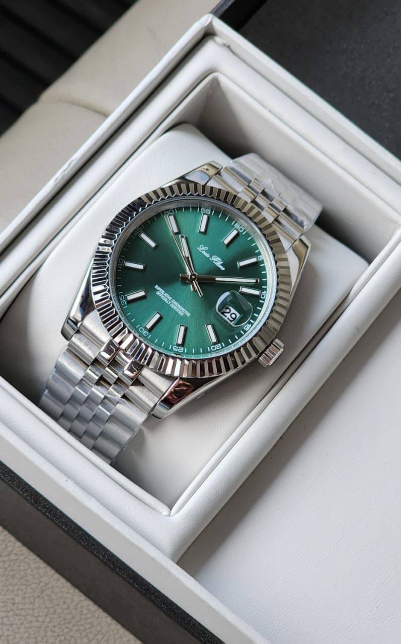 Louis Hilano 
watch for men good quality 
260 dhs💓

Zain59
♥️♥️♥️