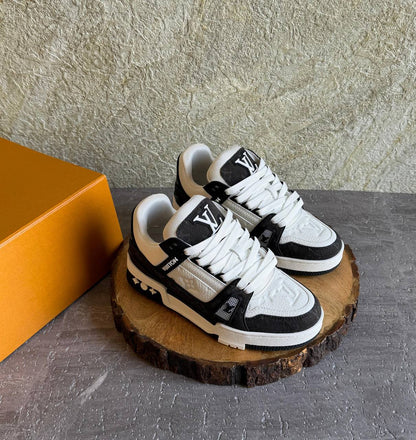 LV
SuperMaster Quality 💯
550 dhs🇦🇪🇦🇪
Size: 36-41💥

Zain171
♥️♥️♥️