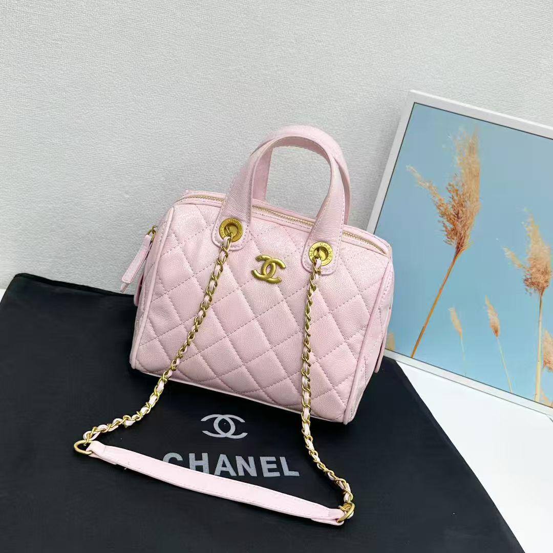 CHANEL 

GOOD QUALITY  

SPECIAL OFFER 

85 DHS🇦🇪🇦🇪🇦🇪

SIZE: 23cm

Zain295
♥️♥️♥️