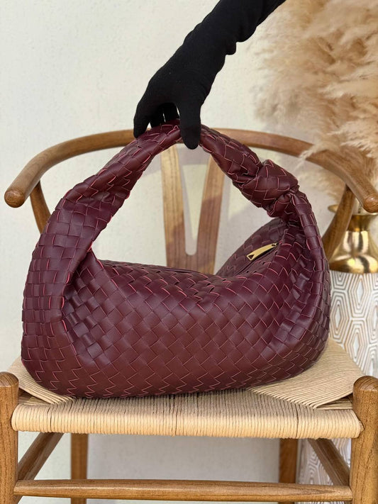 BOTTEGA VENETA
44cm
460 dhs✅
Top quality

Zain167
♥️♥️♥️
