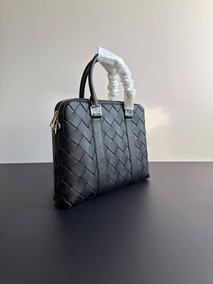 Bottega
Super Master Quality
For Price 👇 WhatsApp✅
0568585901 
0507557372
0552275751 Owner Zain 👌

Zain340
♥️♥️♥️