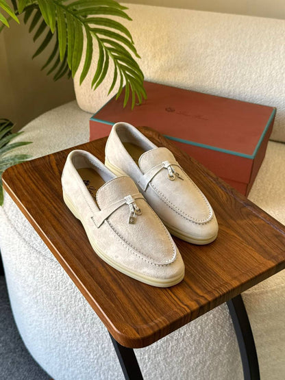 LORA PIANA 
SuperMaster Quality 💯
450 dhs💓
Size:36-41💥

Zain171
♥️♥️♥️