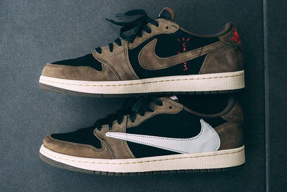 Travis Scott x Air Jordan 1 Low 'Mocha' 
36-45  AVAILABLE 
220 dhs❣️

Zain242
♥️♥️♥️