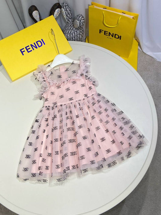 Fendi
1-12y 
90 dhs✅

Zain151
♥️♥️♥️