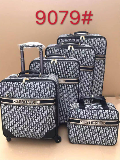Chanel - LV - Dior 
 Travel Bags Set
750 dhs💓

Zain200
♥️♥️♥️