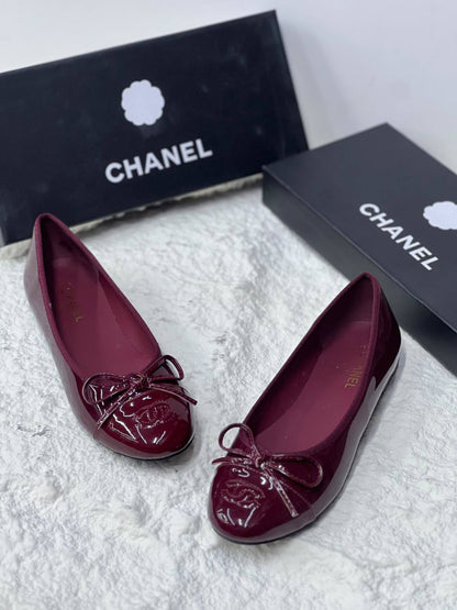 Chanel 
New arrive
Size 36-41
105 dhs🇦🇪🇦🇪

(Limited stock )🙏

Zain21
Zain86
♥️♥️♥️
