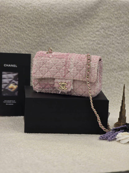 YSL 
Master
         18Cm
230 dhs🌺

Zain131
♥️♥️♥️
Chanel