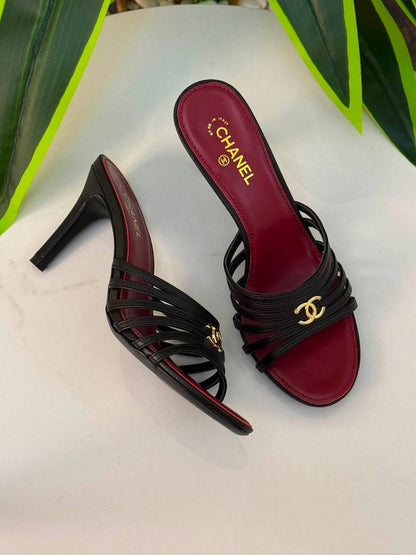 Chanel
 master
Size 36-41
350 dhs✅

Zain190
♥️♥️♥️
