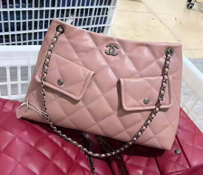Chanel 
good quality 
Size 39 cm 
110 dhs💓

Zain278
♥️♥️♥️