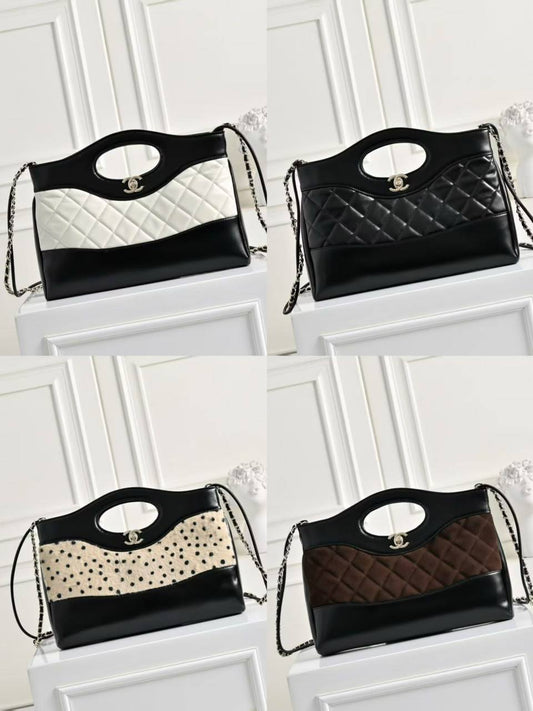 Chanel 

new arrival 

260 dhs🇦🇪🇦🇪

32c m❤️❤️🙋‍♂️
Zain228
♥️♥️♥️