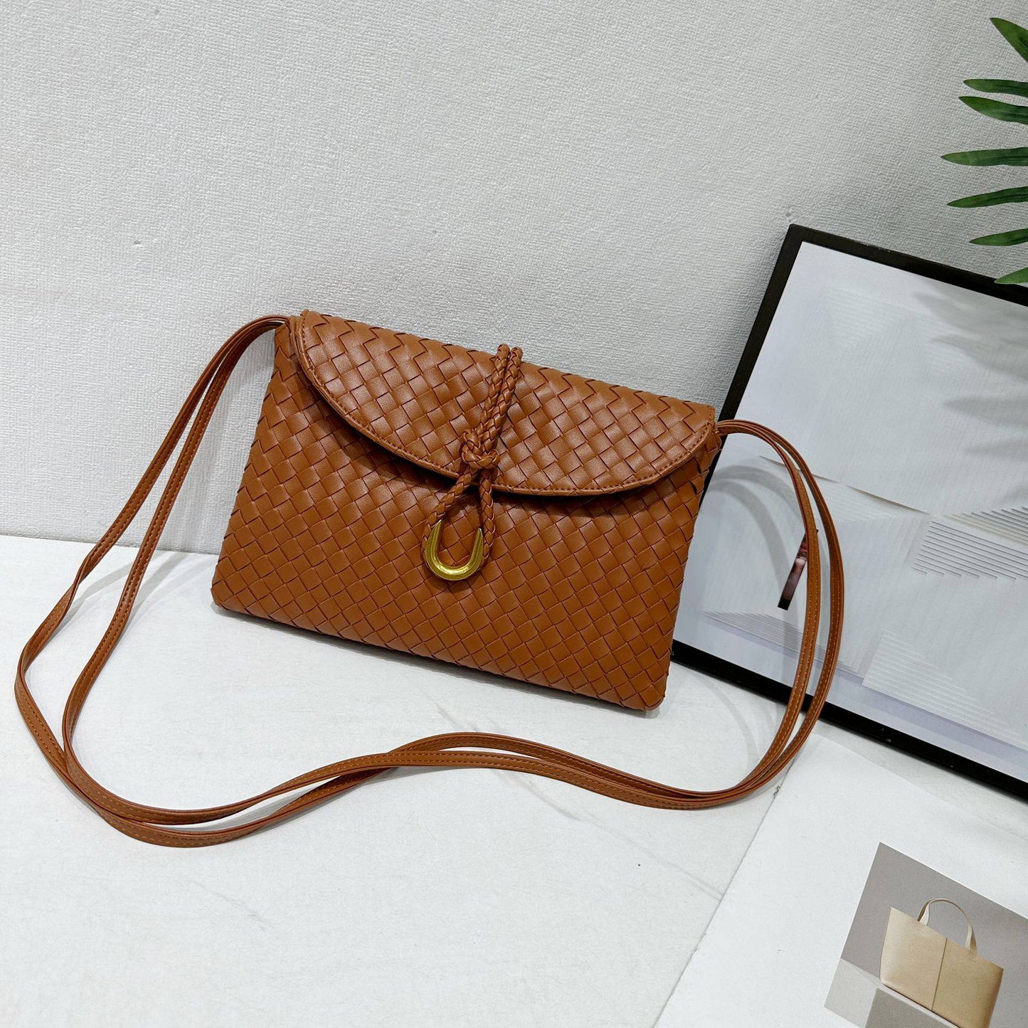 Bottega

with box
🎁🎁🎁

95 dhs🪙🌨️

Zain38
♥️♥️♥️