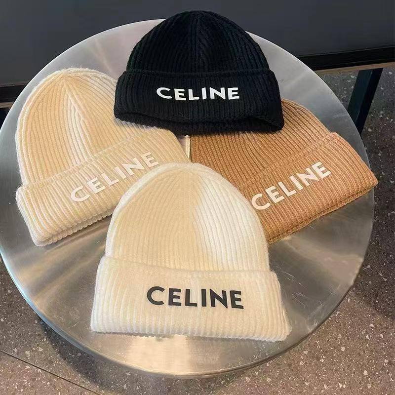 Winter caps 
45 dhs🪙💕

Zain93
♥️♥️♥️
