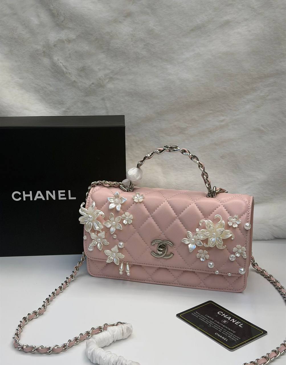 Chanel

220 dhs

Zain134
♥️♥️♥️