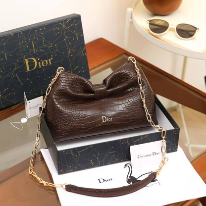 Dior

100 dhs✅

with box
🎁🎁🎁

Zain235
♥️♥️♥️