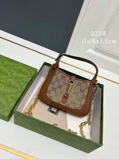 Gucci - Miu Miu
280 dhs✅
Master🌺🌺

Zain153
♥️♥️♥️
