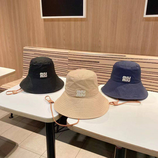 Big offer
HAT , one size 
45 dhs✅

Zain231
♥️♥️♥️