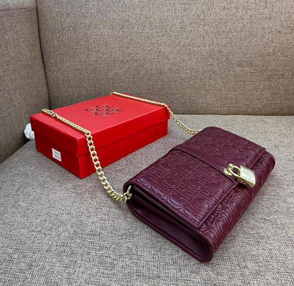 CH
80 dhs❣️
with box
🎁🎁🎁

size 19cm

Zain213
♥️♥️♥️