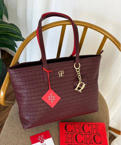 CH
100 dhs🪙🌨️
SIZE：42cm
High quality and large capacity

Zain35
♥️♥️♥️