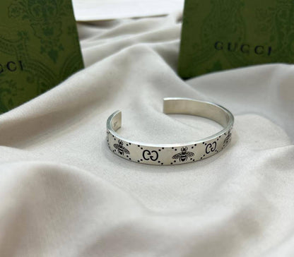 GUCCI
Bangle 
Master💕
55 dhs🪙💕

Zain263
♥️♥️♥️