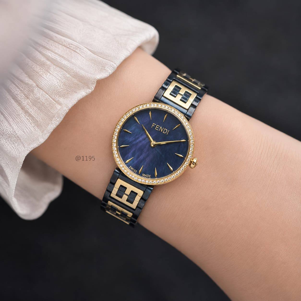 FENDI LADY 31.M 
260 dhs🇦🇪🇦🇪

Zain304
♥️♥️♥️